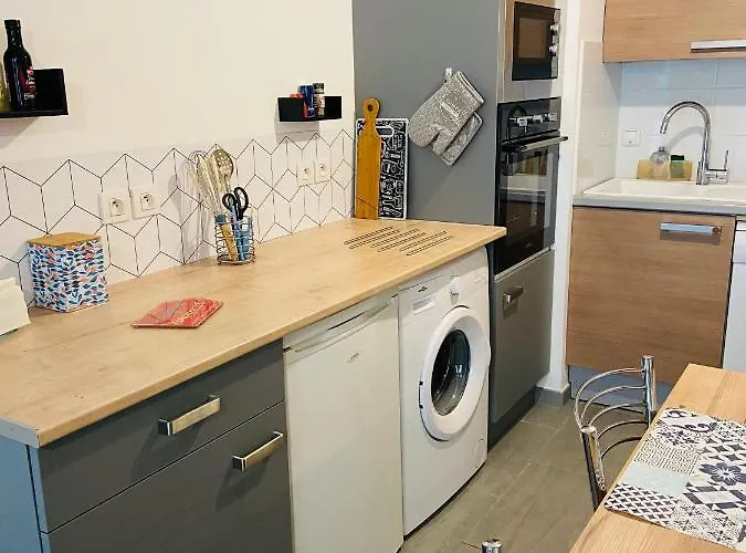 Avec Parking La Rochelle (Charente-Maritime)